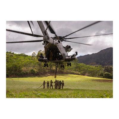 Marines Sling Load CH-53E Super Stallion at Schofield Barracks, HI Jigsaw Puzzle