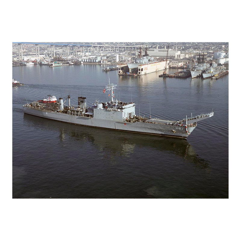 Tank Landing Ship USS Tuscaloosa (LST 1187) On San Diego Bay Jigsaw Puzzle