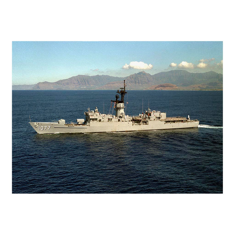 Frigate USS Ouellet (FF 1077) Underway Off Oahu, HI Jigsaw Puzzle