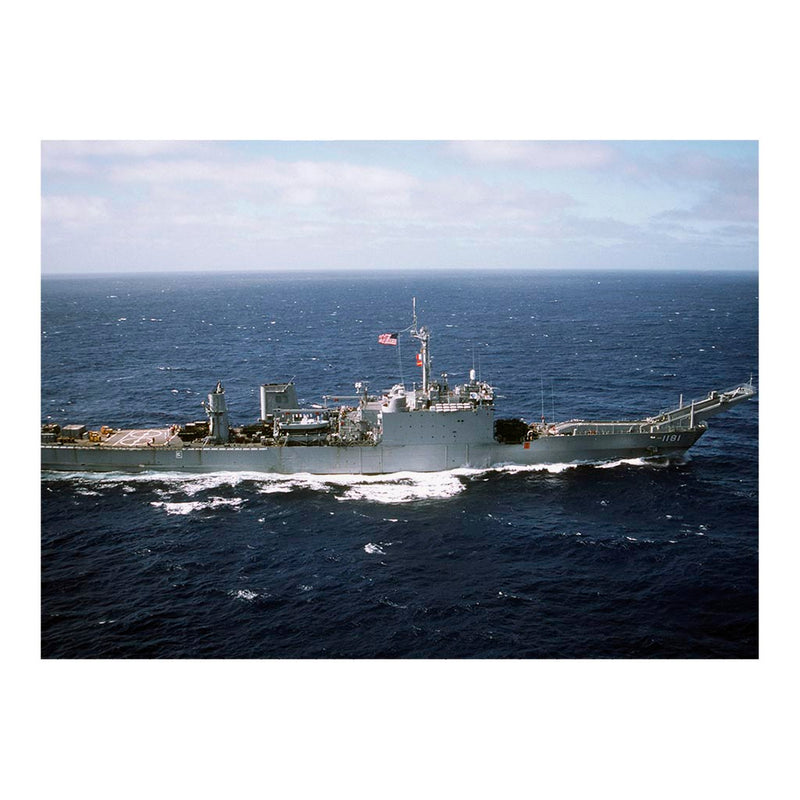 Tank Landing Ship USS Sumter (LST 1181) Underway Jigsaw Puzzle