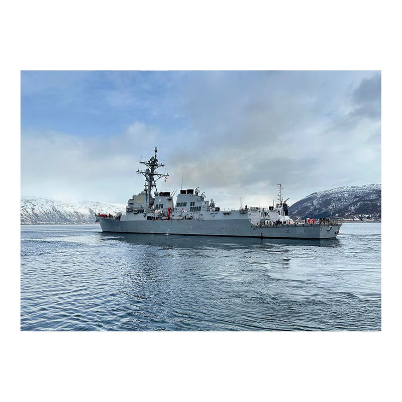 Guided-missile Destroyer USS Oscar Austin (DDG 79) in Tromso, Norway Jigsaw Puzzle